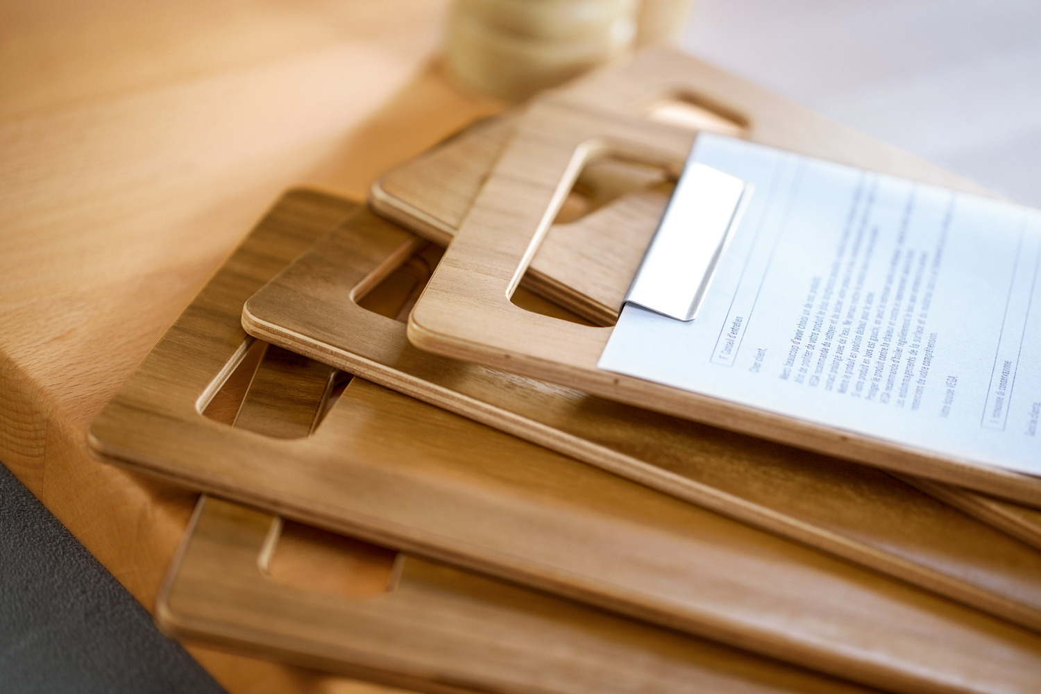 Wooden menu card holder Unico bar size Restatrade